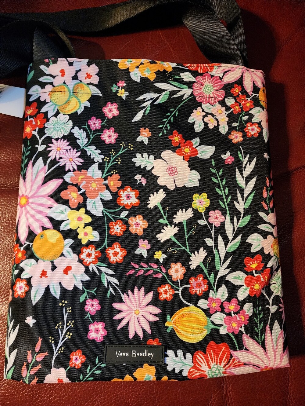 Vera Bradley Lighten Up Large Family Tote NWT - Picture 11 of 11